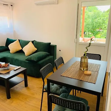 Aurora Apartment