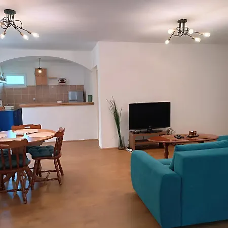 Apartment Aurora *